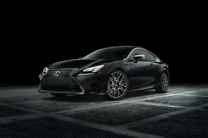 Lexus покажет в Нью-Йорке особую версию купе RC