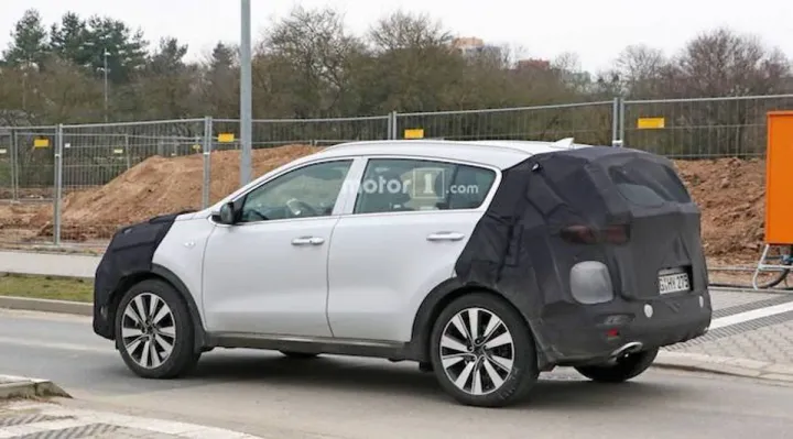 Новый KIA Sportage заметили во время тестов