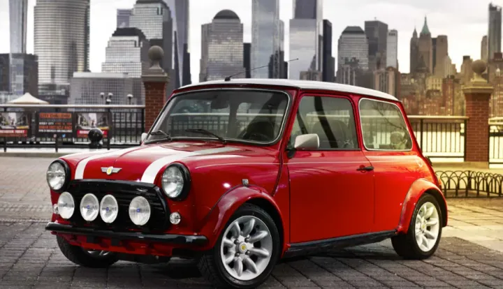 Классический Mini стал электрическим