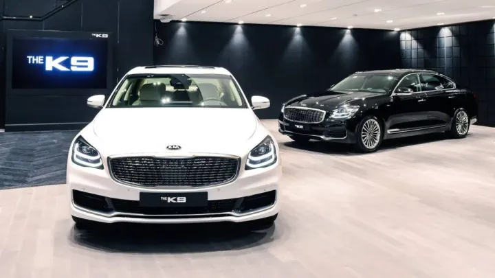 Новый седан KIA Quoris рассекретили до премьеры